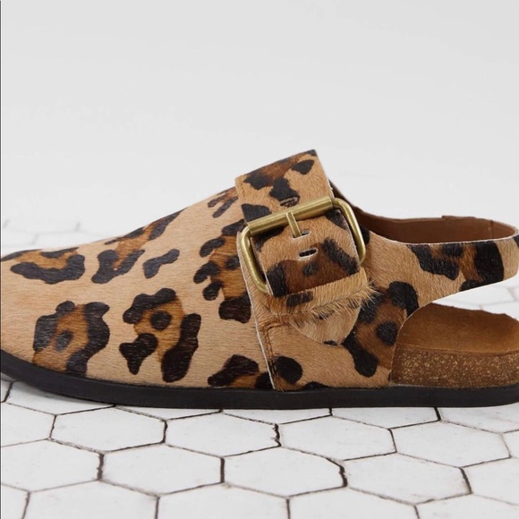 Free People Shoes - Free People Printed Seattle sling back size 37